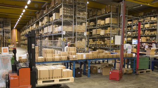 亞馬遜倉儲限制，產生高額超量費？